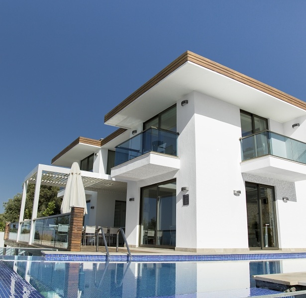 Villa with Pool